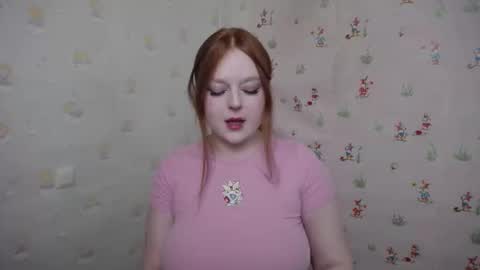 Snapshot of prettyvalerii_ chatting on April 26, 11:24 pm Valeri online show from April 26, 11:24 pm