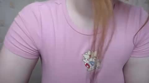 Snapshot of prettyvalerii_ chatting on May 15, 9:27 am Valeri online show from May 15, 9:27 am