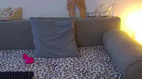 prettyvanessa online show from February 21, 10:28 am