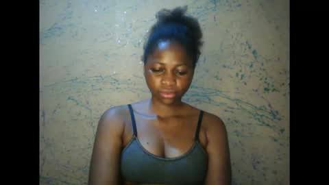 Snapshot of prettyxxpac chatting on February 10, 12:26 am prettyxxpac online show from February 10, 12:26 am