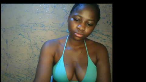 Snapshot of prettyxxpac chatting on April 28, 10:26 pm prettyxxpac online show from April 28, 10:26 pm
