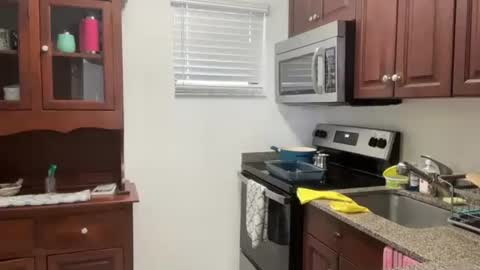 prettyyykittyyy22 online show from September 30, 6:02 pm