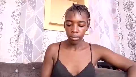 prettyzuzu online show from November 17, 8:53 am