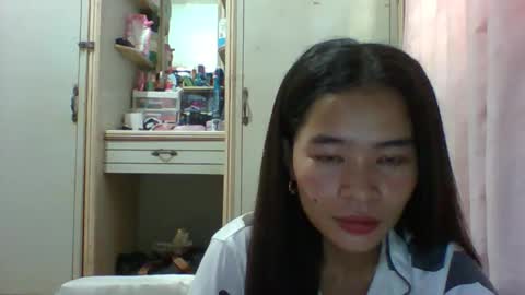 prety784828 online show from May 14, 1:01 am