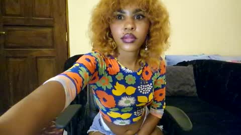 Snapshot of priceless_sexy chatting on May 26, 5:09 pm priceless_sexy online show from May 26, 5:09 pm