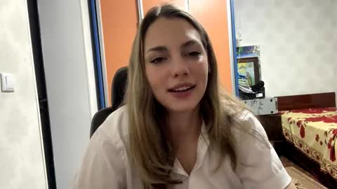 Amelia online show from November 12, 8:08 pm