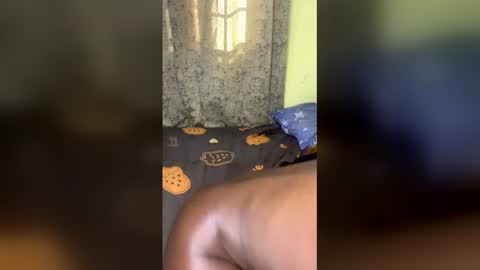 pricky375313 online show from March 1, 1:35 pm