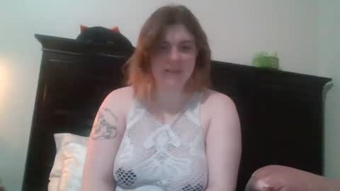 princ3ssp3ach2 online show from July 20, 4:09 pm