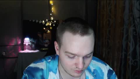 Snapshot of princ4real chatting on December 16, 11:28 pm prince online show from December 16, 11:28 pm