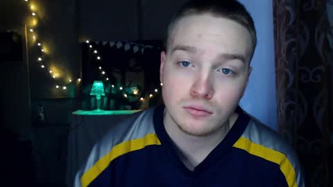 Snapshot of princ4real chatting on January 21, 11:56 am prince online show from January 21, 11:56 am