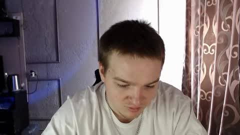 Snapshot of princ4real chatting on March 11, 6:32 am prince online show from March 11, 6:32 am