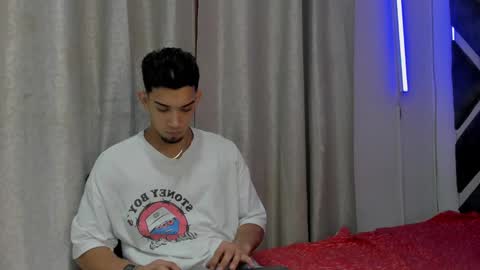 prince_arthur77 online show from December 28, 12:56 pm