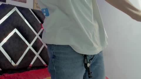 prince_arthur77 online show from January 3, 1:03 pm