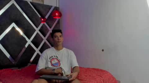 prince_arthur77 online show from January 3, 4:06 pm