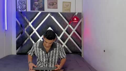 prince_arthur77 online show from February 4, 3:57 pm