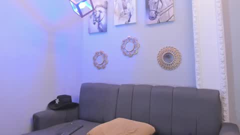 prince_arthur77 online show from March 7, 12:34 pm