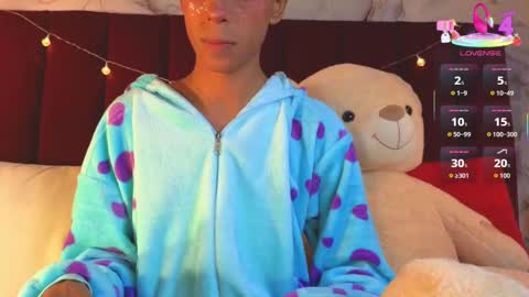 PRINCEPOPPY  online show from October 4, 9:02 pm