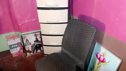 Snapshot of prince_valx chatting on March 7, 6:54 pm prince_valx online show from March 7, 6:54 pm