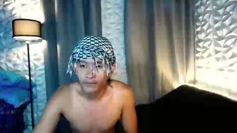 Snapshot of prince_zaijan chatting on March 16, 2:43 pm Prince Zaijan online show from March 16, 2:43 pm