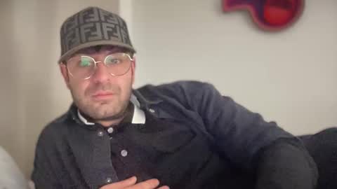 Snapshot of princea933 chatting on December 4, 6:27 pm PrinceA933 online show from December 4, 6:27 pm