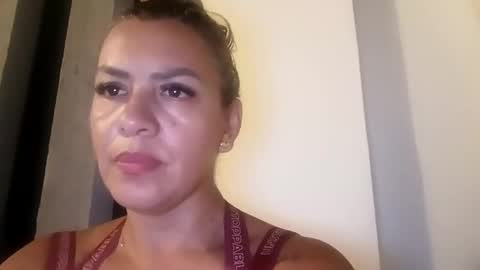 Snapshot of princesita2102 chatting on April 8, 1:49 am princesita2102 online show from April 8, 1:49 am