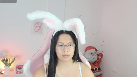 princess_daniaa online show from April 3, 2:09 am