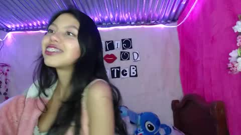  Elia  online show from November 7, 10:43 pm