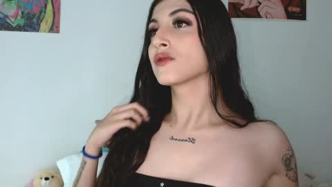 Sophie online show from April 3, 11:19 am