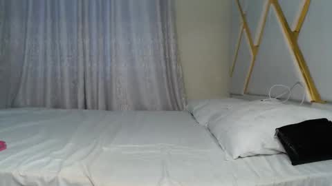 Snapshot of princess_princessa chatting on February 5, 5:01 am princess_princessa online show from February 5, 5:01 am