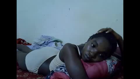 princess_scovia online show from May 19, 6:31 am