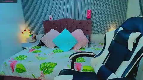 Snapshot of princess_skinny18 chatting on July 22, 3:09 am princess_skinny18 online show from July 22, 3:09 am
