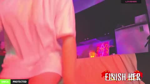 Snapshot of princess_sofiee chatting on December 5, 4:47 pm Yo Im Sofiee online show from December 5, 4:47 pm