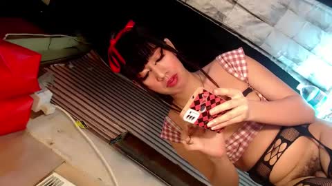 Snapshot of princess_thea123 chatting on December 14, 9:45 pm My Love online show from December 14, 9:45 pm