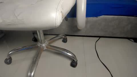 princess_tokyo_ online show from October 10, 8:46 am