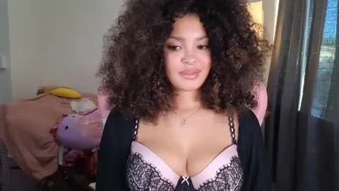 Snapshot of princessamberrrxo chatting on February 4, 7:33 pm Amber online show from February 4, 7:33 pm