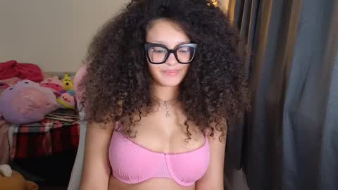 Snapshot of princessamberrrxo chatting on February 19, 4:22 pm Amber online show from February 19, 4:22 pm