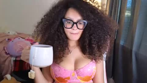 Snapshot of princessamberrrxo chatting on February 20, 6:24 pm Amber online show from February 20, 6:24 pm
