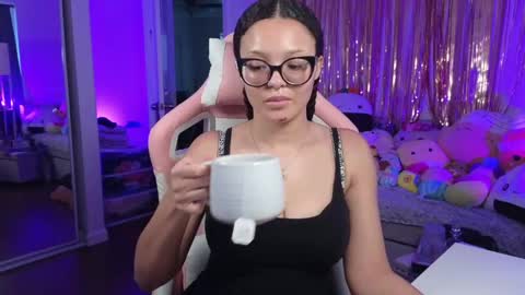 Amber online show from May 25, 4:18 am