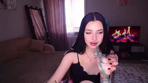 princessamira1 online show from May 5, 9:28 am