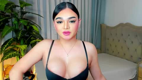 Snapshot of princesshugecumontop chatting on December 17, 11:16 am PrincessDONT FORGET TO FOLLOW ME online show from December 17, 11:16 am