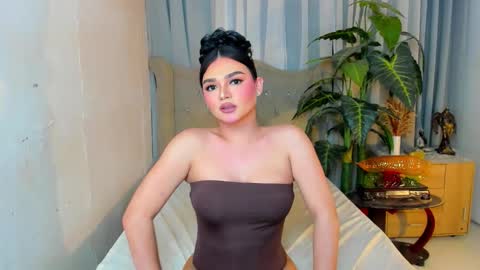 PrincessDONT FORGET TO FOLLOW ME online show from February 23, 12:57 pm