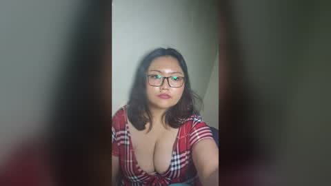 Lily Rosie online show from June 24, 9:08 am