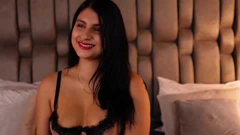 Lu online show from February 15, 7:43 pm