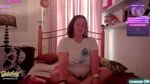 Snapshot of princesslux18 chatting on January 3, 10:09 am Lux Alot Luxi online show from January 3, 10:09 am