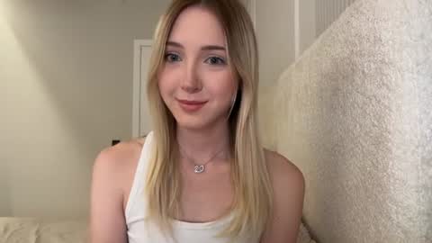 Snapshot of princessmood chatting on July 27, 4:36 pm Kate online show from July 27, 4:36 pm