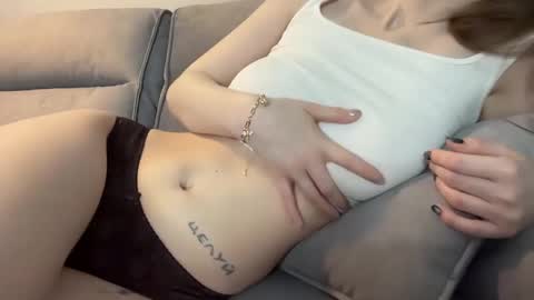 Snapshot of princessof_lust chatting on March 8, 11:58 am Kris3 online show from March 8, 11:58 am