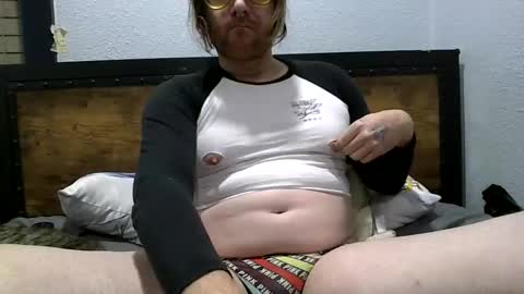 Snapshot of princesstinydick69 chatting on February 8, 11:33 am princesstinydick69 online show from February 8, 11:33 am