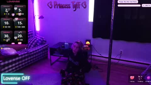 Tyff et Blast online show from April 7, 11:54 am