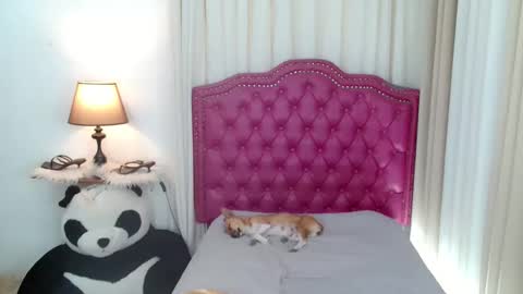 princessyanzy1 online show from January 31, 11:47 pm