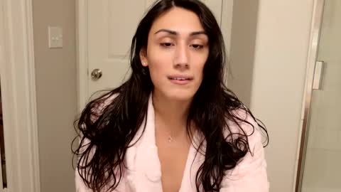 Snapshot of prinxessally chatting on February 12, 6:51 pm Prinxessally online show from February 12, 6:51 pm